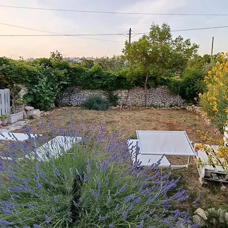Trullo In Piena Valle D'itria Del 1800 *
